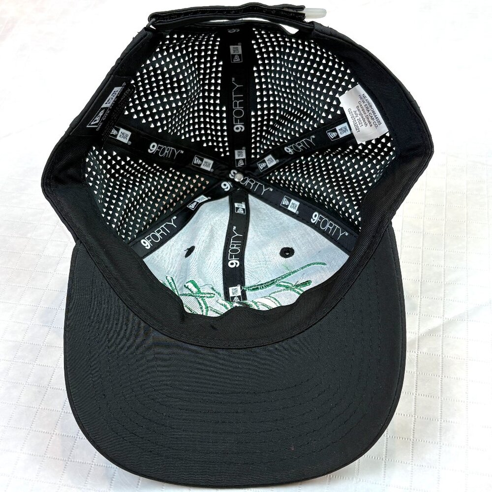 New Era 9FORTY black adjustable trucker hat with green embroidered word "Faith" - Picture 4 of 12